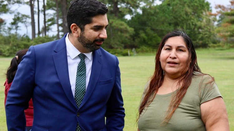 Embajador de México en EUA visita centros de detención del ICE