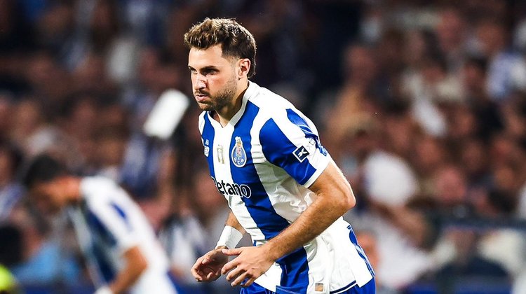 Santiago Giménez debuta en el triunfo del Porto vs Moreirense