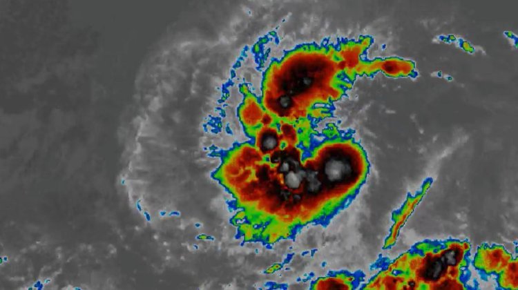 Se forma tormenta tropical 'Kiko' al sur de Baja California