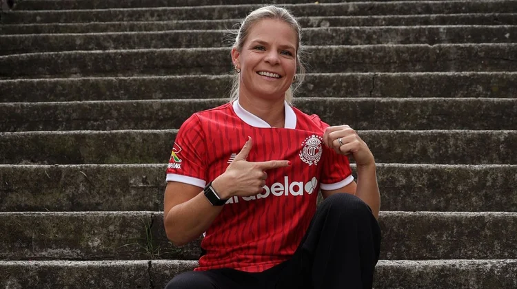 Se une la máxima goleadora de Francia Eugénie, al club Toluca