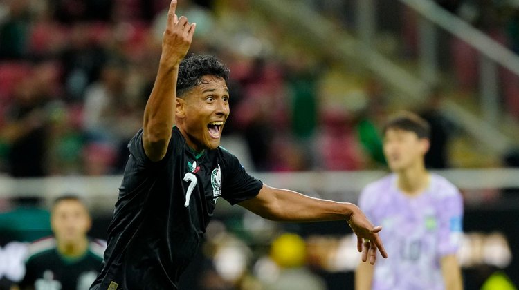 Romo y 'Tala' Rangel llevan a México la victoria ante Corea