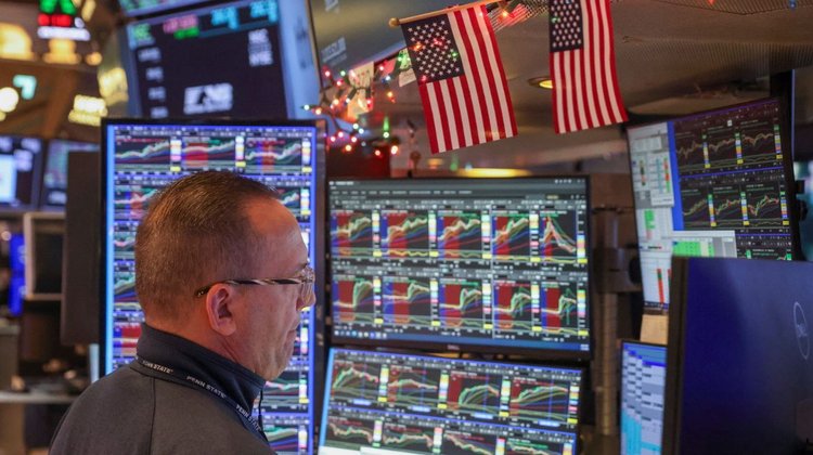 medium_Wall_Street_rojo_91f6285b9e