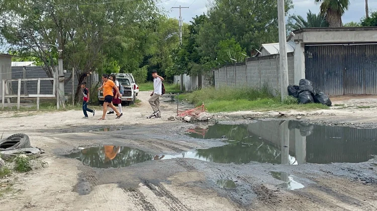 Fuga de aguas negras representa un riesgo para la salud