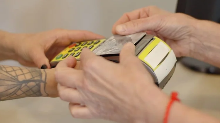 Coahuilenses recurren al crédito para afrontar la costosa vida