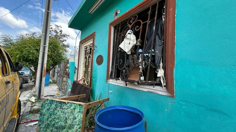 Explosión por fuga de gas deja daños y dos lesionados