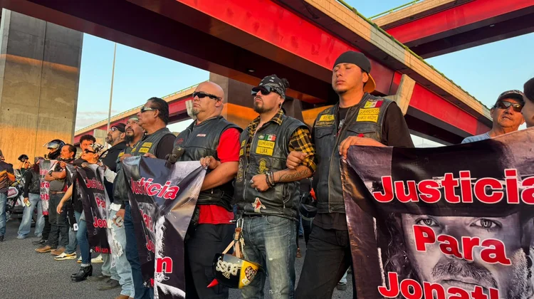 Motociclistas exigen justicia por Jonathan Chávez