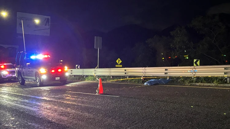Muere motociclista tras chocar contra el guardarraíl en Santiago