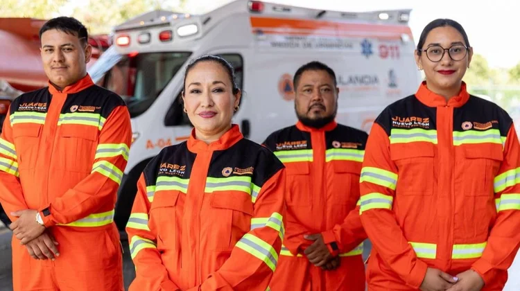 Reciben nuevos uniformes Protección Civil y Bomberos de Juárez