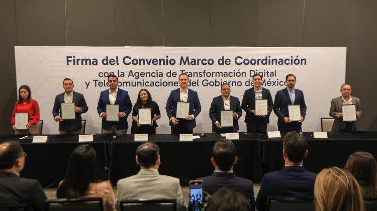 Pactan alcaldes la simplificación de trámites