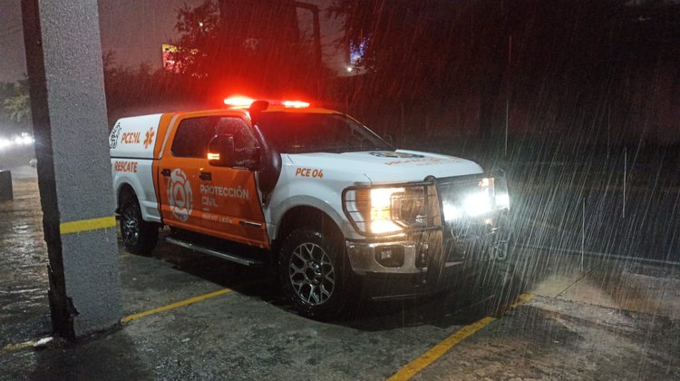 Lluvias provocan cierres viales e inundaciones 