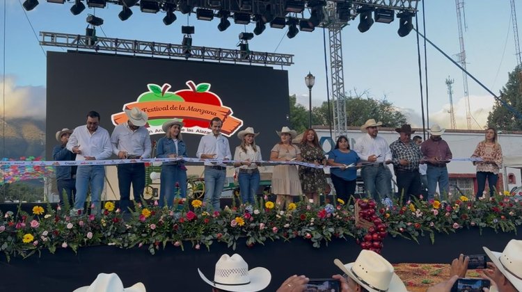 Arranca con gran entusiasmo el Festival de la Manzana 2025
