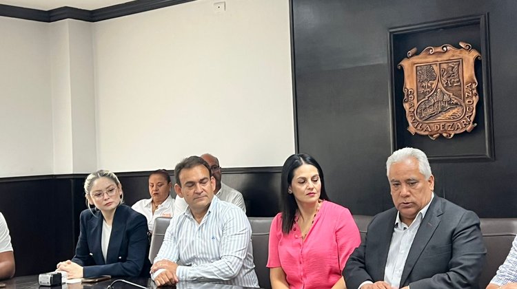 Piden maestros a Luz Elena un entorno seguro en escuelas