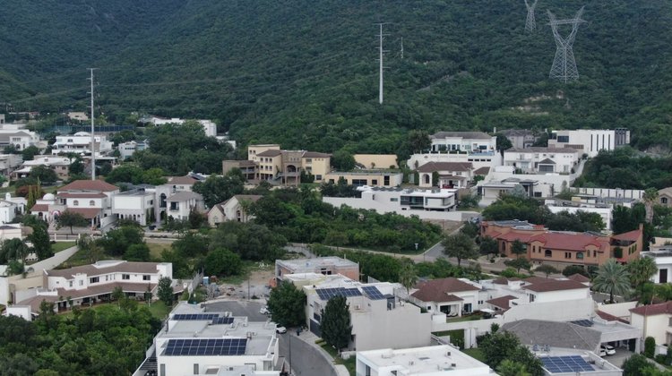 Vecinos de Catujanes piden canalizar bien escurrimientos de agua