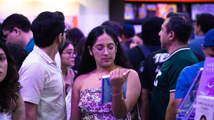 Escribe FIL Monterrey otro capítulo con más de 300,000 asistentes