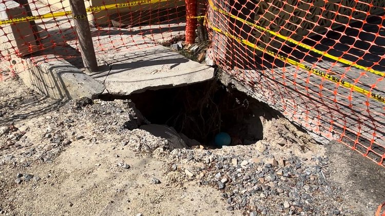 Interviene Obras Públicas en caso de socavón en Nuevo Laredo