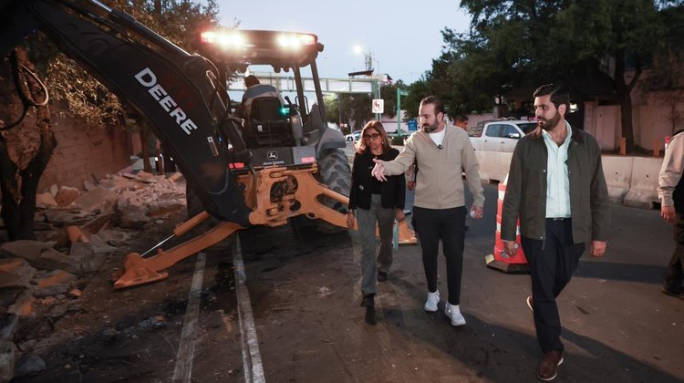 Pide alcalde de San Pedro paciencia a vecinos por obras