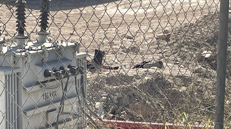 Se electrocuta albañil tras tocar un cable de energía en Escobedo