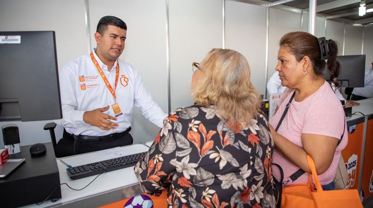 Atienden IVNL y Fomerrey a más de 1,000 usuarios en el Buen Fin