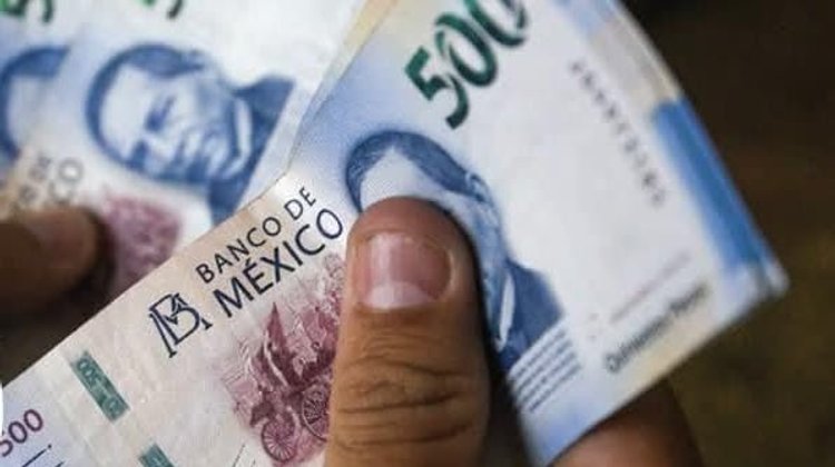 UIF y CNBV firman convenio contra lavado de dinero en México