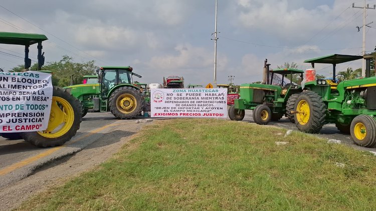 Colapsa la Tampico-Mante, segundo día de paro nacional del campo