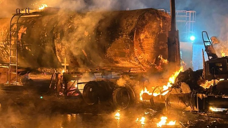 Explosión de pipa en Altamira moviliza cuerpos de emergencia