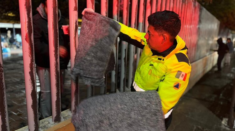 Despliegan 'Operativo Carrusel' por frío en centro de Monterrey