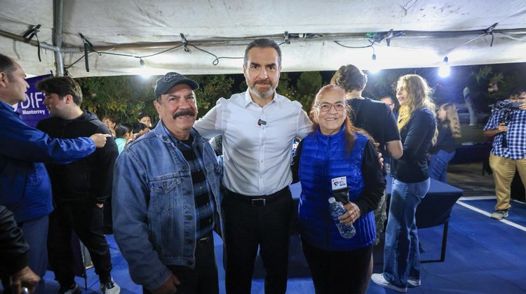 DIF Monterrey entrega más de 8,000 pares de lentes 