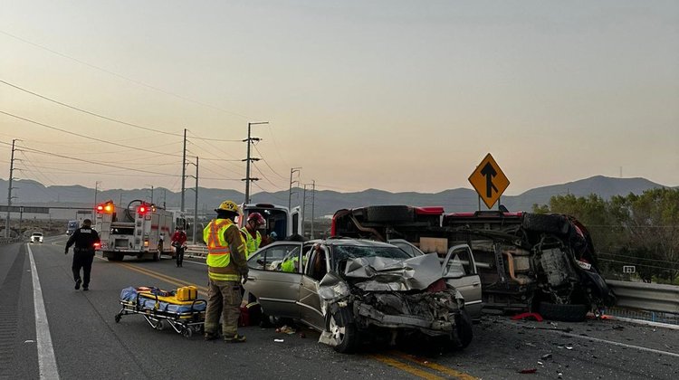 Se accidenta regio en choque frontal en Ramos Arizpe