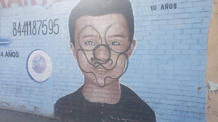 Restauran retrato de Johan Gael tras acto de vandalismo