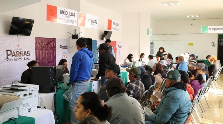 Inicia el pago de predial en Parras con amplia respuesta