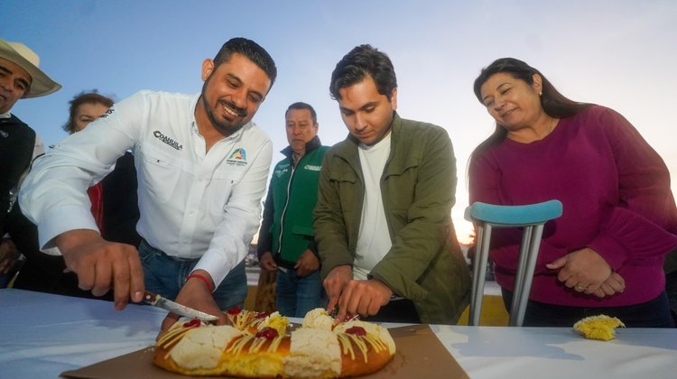 Rosca de Reyes reúne a familias en Ramos Arizpe 