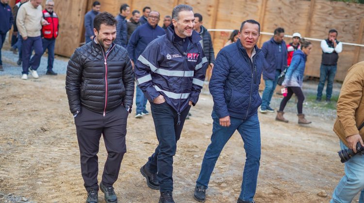 Pone Adrián de la Garza primera piedra del C4 Sur