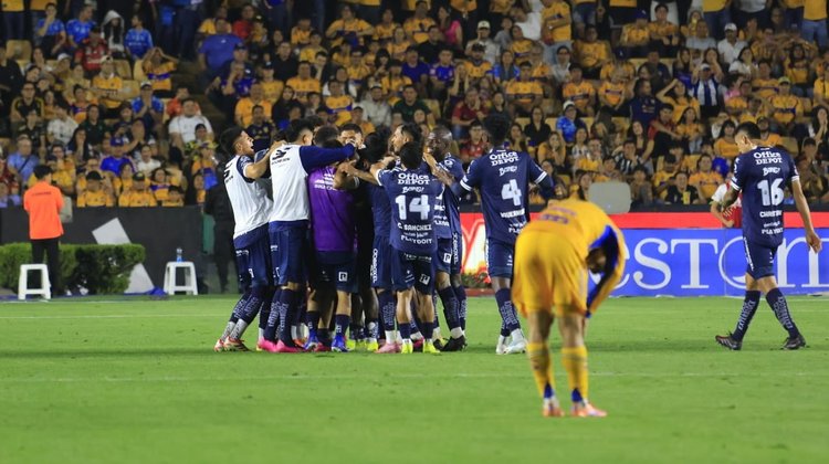 ¡Les dan la voltereta! Tigres pierde 2-1 ante Pachuca