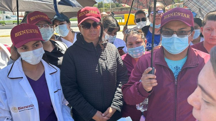 Enfermeras protestan y bloquean vialidad en Saltillo