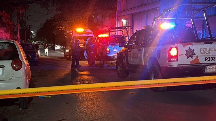 Investigan muerte de hombre en terreno baldío en Guadalupe