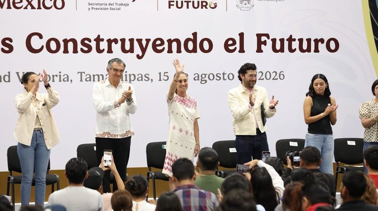 Sheinbaum recorre Tamaulipas con vivienda, agua y salud