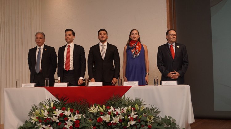 Alfonso Barragán toma protesta como delegado de la Cruz Roja NL