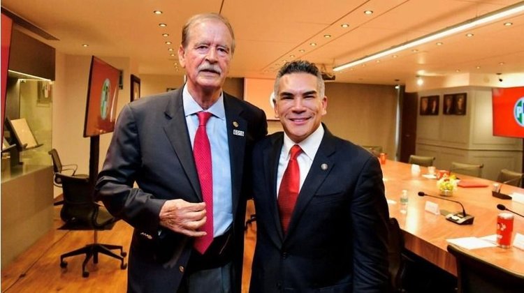 Morena acusa a Fox y PRI de rearmar la 'mafia del poder'