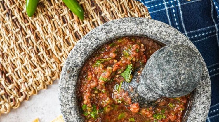 Aporta el acento de sabor: En el corazón del molcajete
