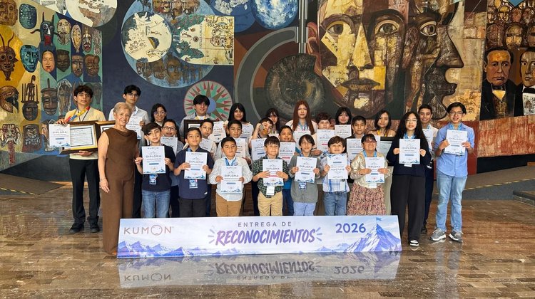 Reconoce Kumon a alumnos por superar estándares académicos