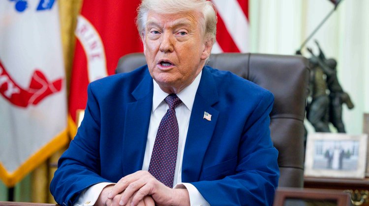 Trump advierte represalias a Irán por derribo de helicóptero