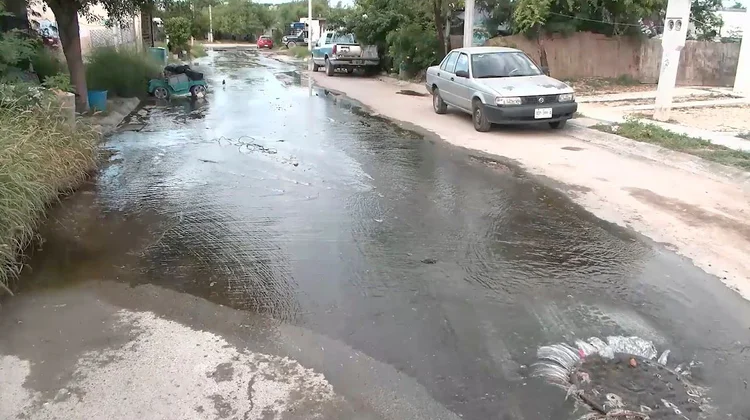 Sufren por río de aguas negras y dengue en Zuazua