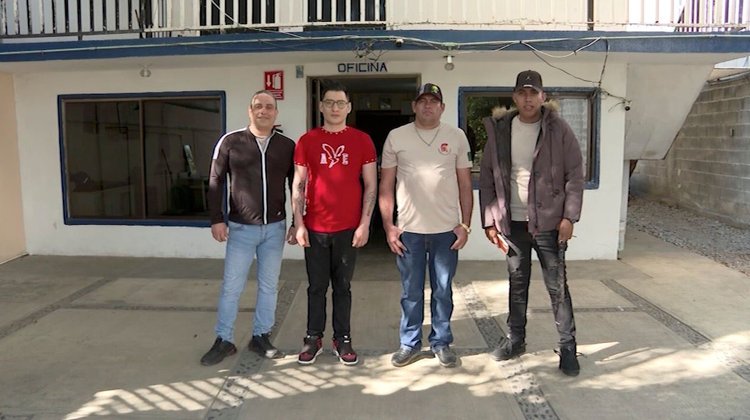 Buscan reconstruir sus vidas sobre las cenizas de sus errores