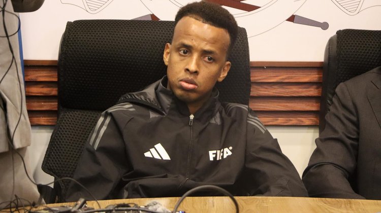 Árbitro somalí Omar Abdulkadir dirigirá la Supercopa de Europa