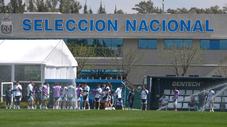Argentina afrontará sus primeros amistosos tras el adiós de Messi