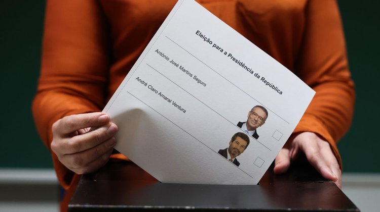 medium_arranca_segunda_vuelta_elecciones_portugal_e656c420ba