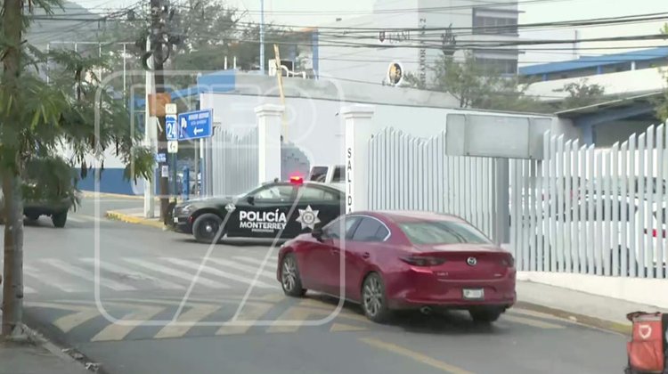 Roba taxista armado 50 mil pesos a mujer en colonia Obispado