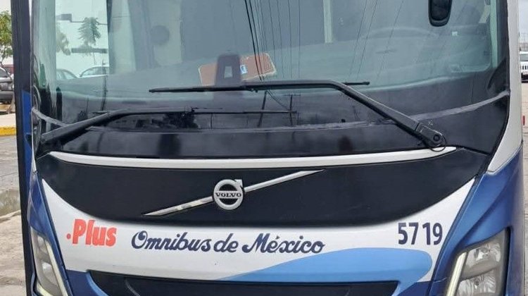 Asaltan a vendedores de autos en carretera del bajio 