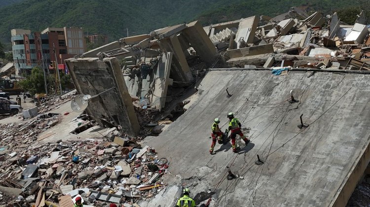 Asciende a 1,719 muertos y 5,034 heridos por sismos en Venezuela