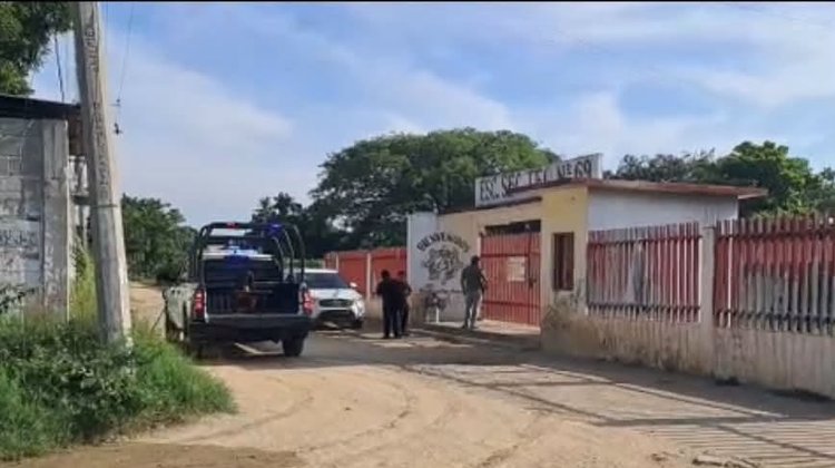 Asesinan a tiros a un profesor dentro de secundaria en Oaxaca